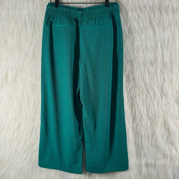 NWT Athleta Green Echo Wide Cropped Trouser Pants Pull On Relaxed Size 10 - Picture 4 of 12